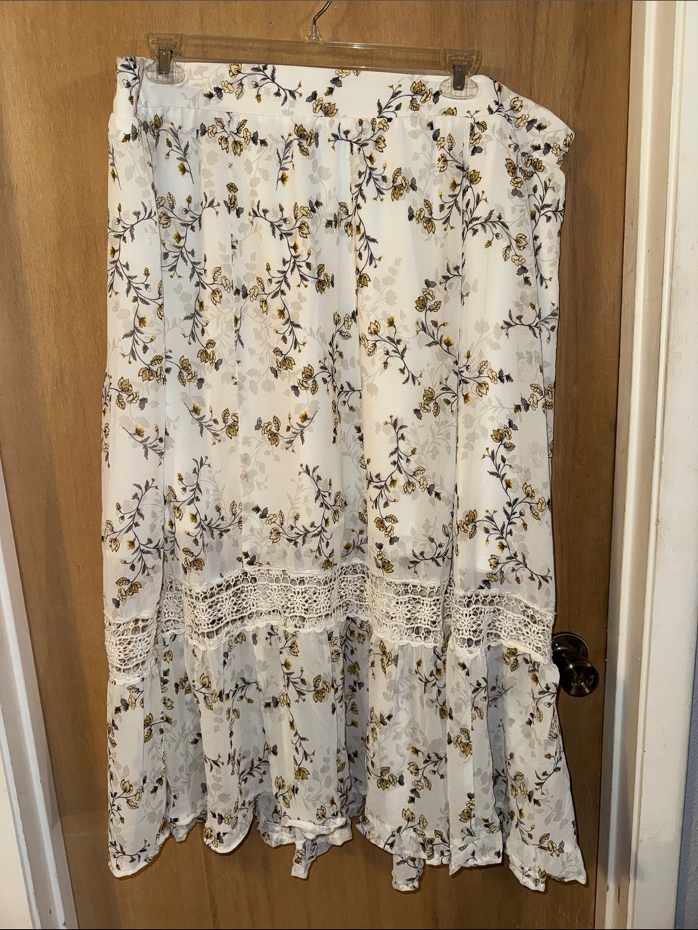 torrid Floral Maxi Skirt with Crochet Panel Lined Elastic Waist Wedding Size 4X